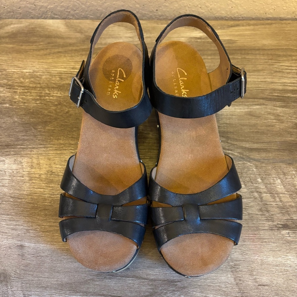 Clarks Ledella Trail Strappy Sandal Black Leather Upper - Picture 3 of 11